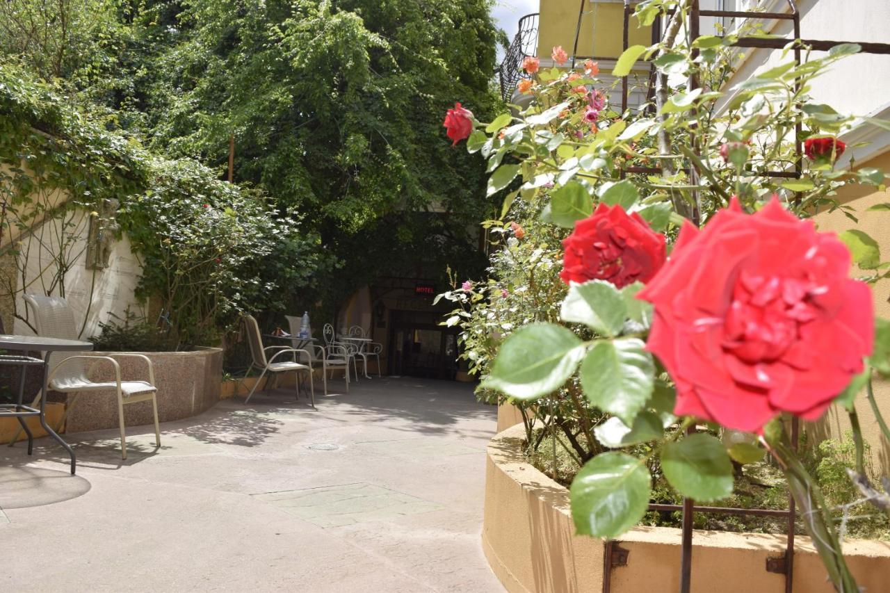 Michelangelo Hotel 3*