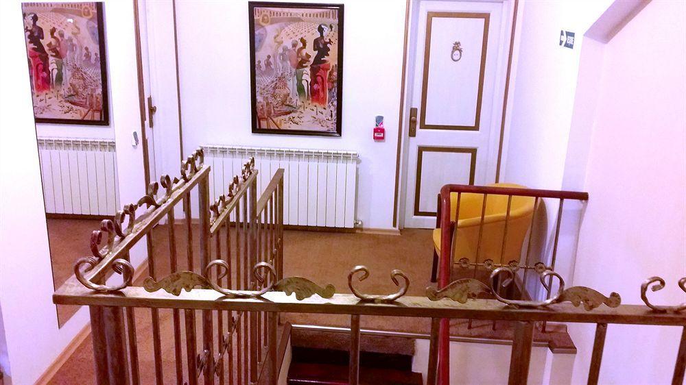 Michelangelo 3* Bucureşti