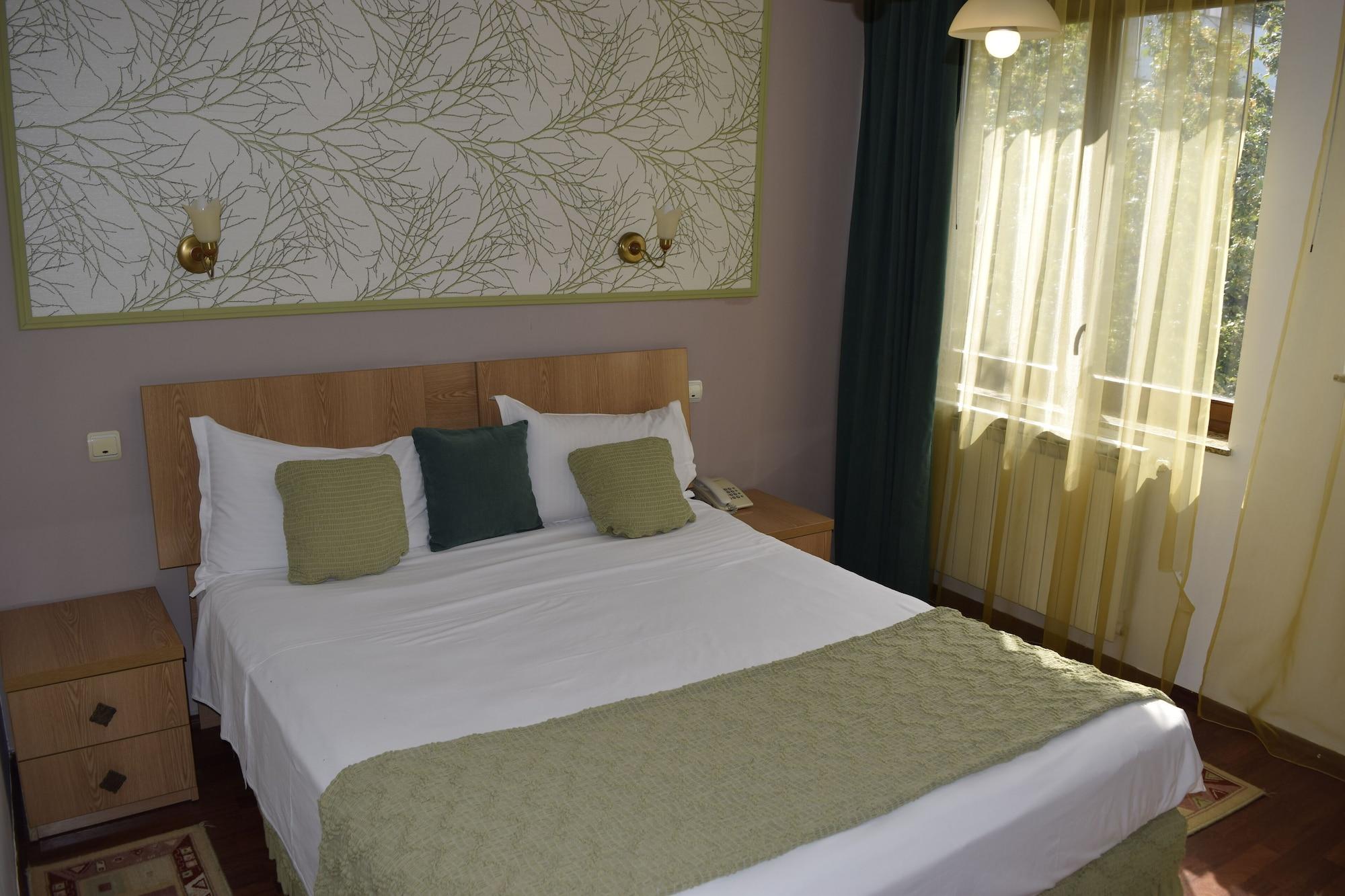 Michelangelo 3* Bucureşti