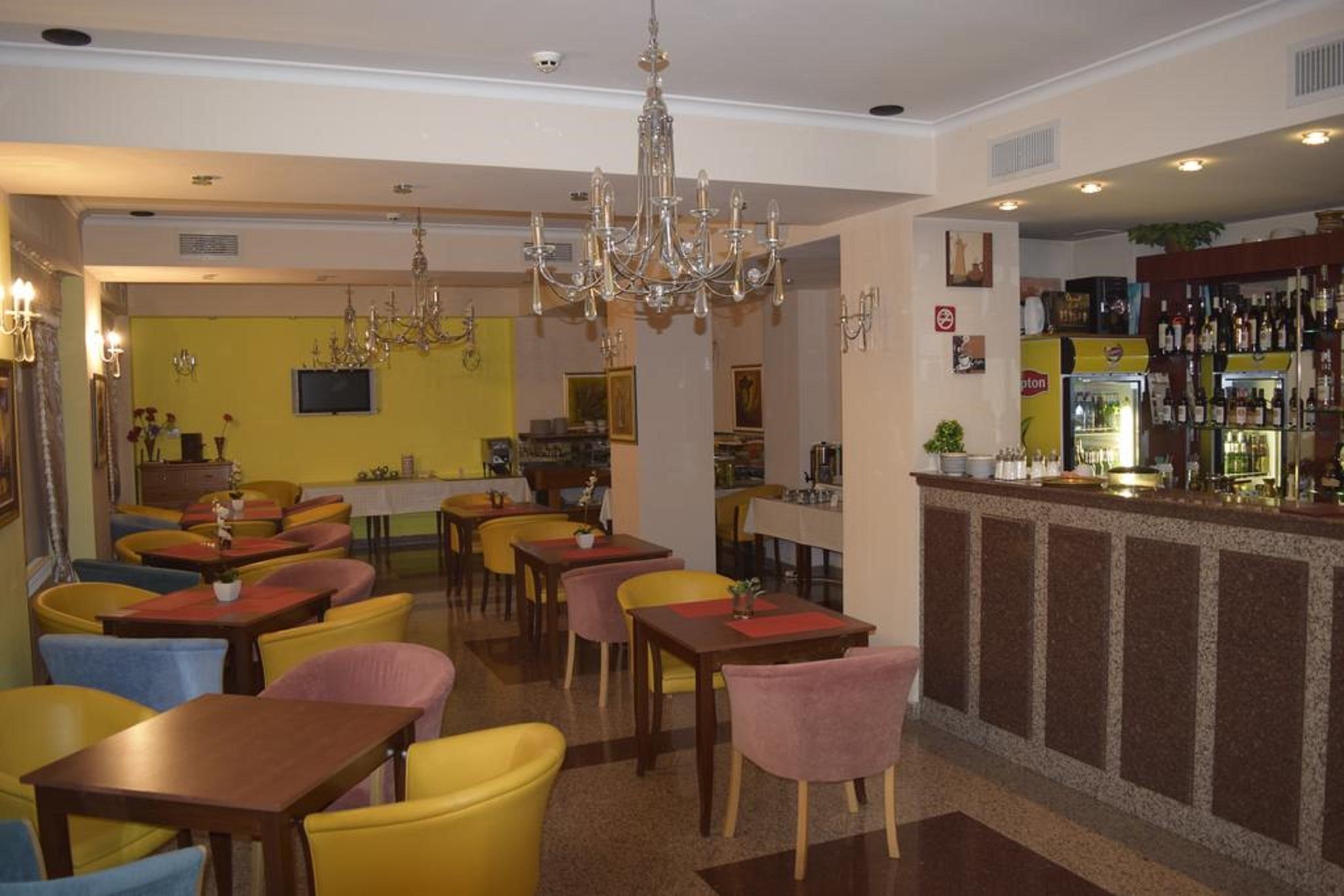 Michelangelo 3* Bucureşti
