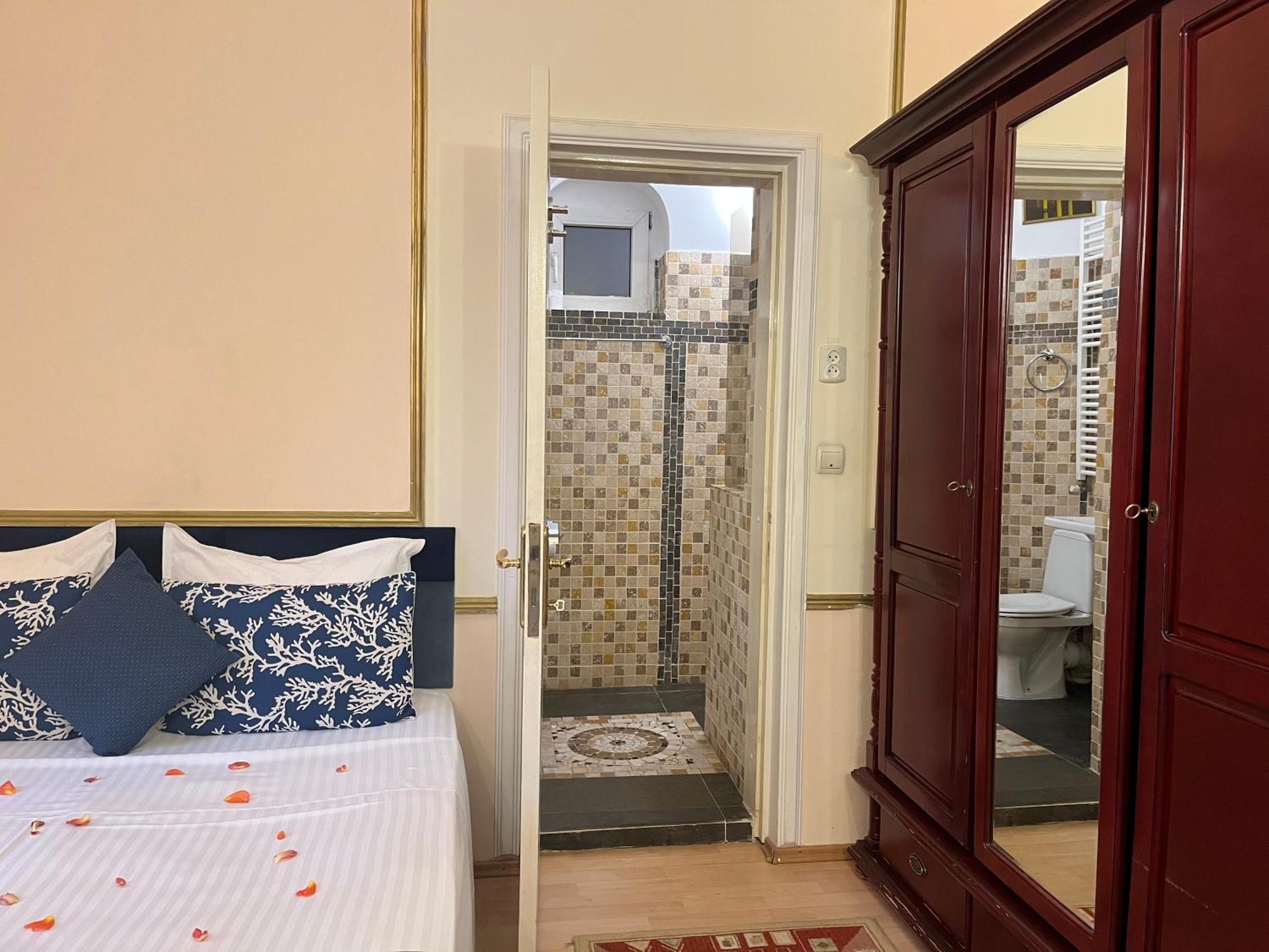 Michelangelo Hotel 3*